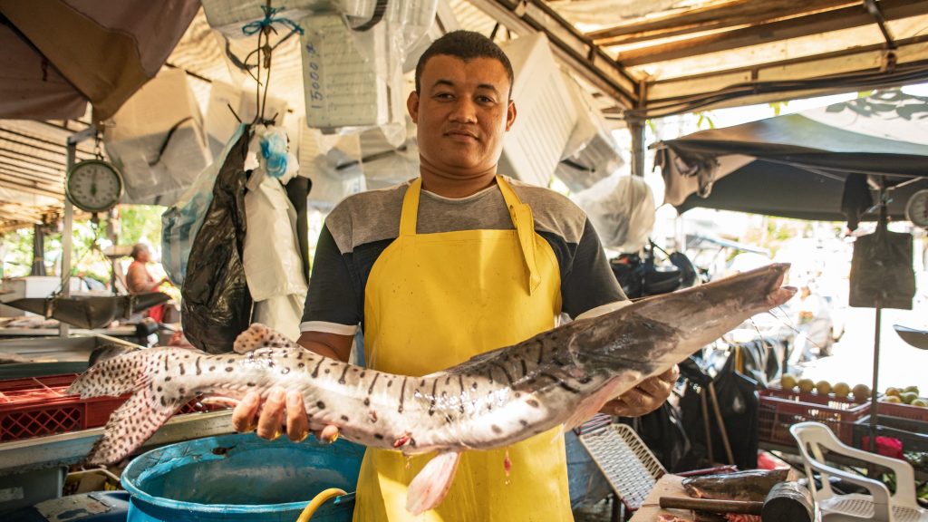 En el marco de la veda, se promueve la pesca responsable y la conservación del recurso pesquero.