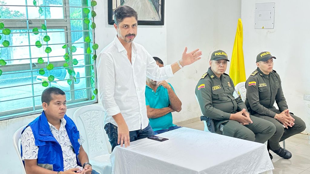 La AUNAP Regional Magangué socializa acciones conjuntas con la Alcaldía y la Policía Nacional en beneficio del sector pesquero de Caimito, Sucre.