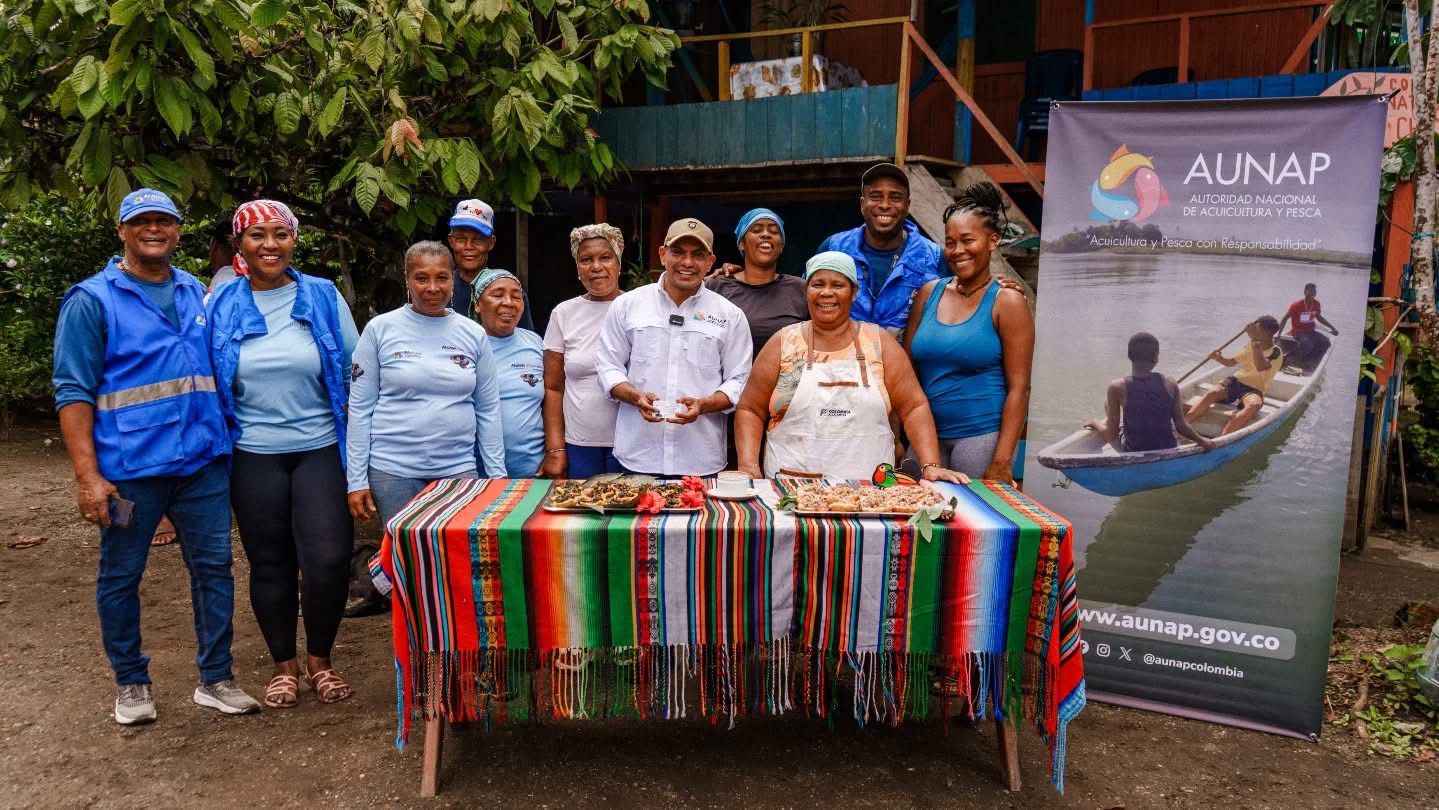 Cumpliendo el compromiso del Gobierno, la AUNAP respalda la formalización pesquera en Coquí, Nuquí