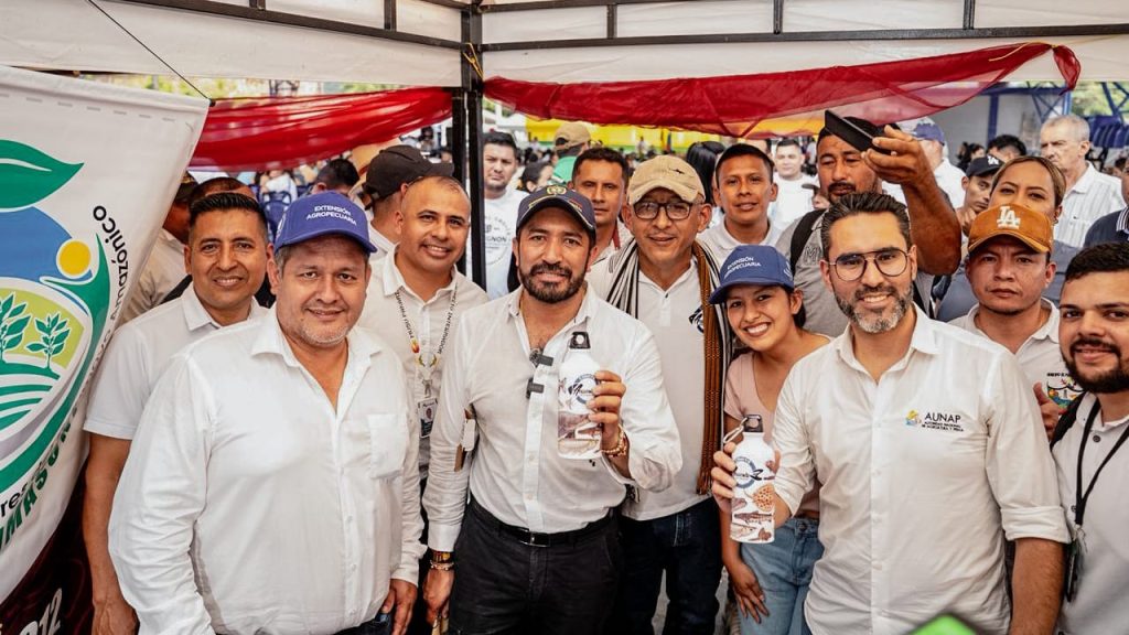 Durante la suscripción del Memorando de Entendimiento entre la AUNAP y la ADR, los representantes institucionales destacan el valor del producto pesquero y acuícola como eje del desarrollo productivo y del fortalecimiento de las economías locales.