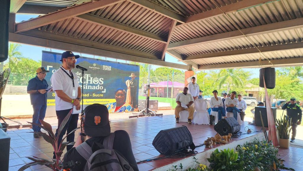 El director general de la AUNAP, William Tepud Verdugo, participó en la jornada “Cosecha de Derechos del Campesinado” en San Benito Abad, Sucre.
