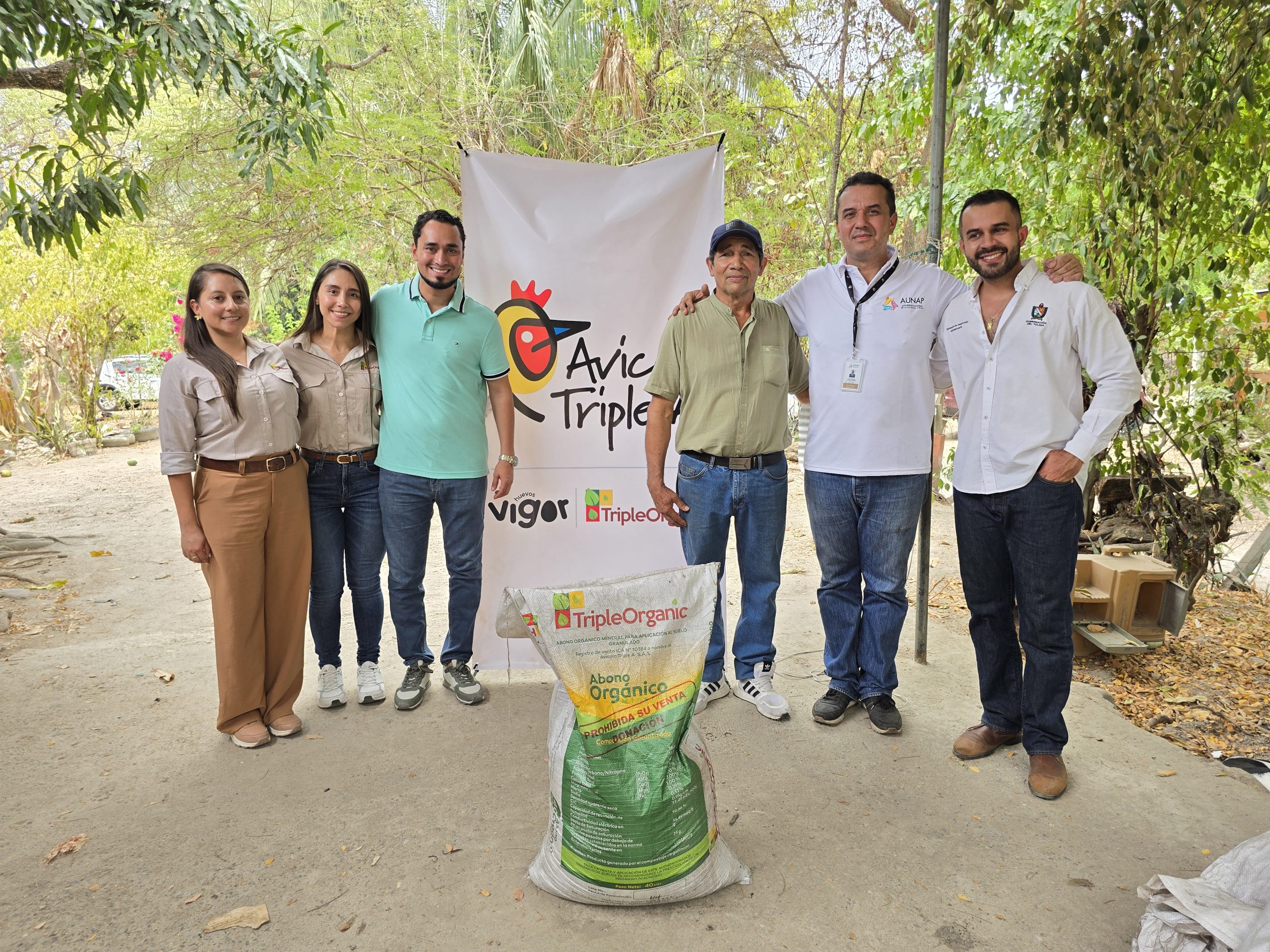 AUNAP | Entrega de ayudas a productores afectados por los incendios en San Luis, Tolima
